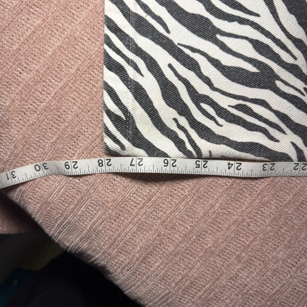 Zebra Print Jeans Size Small - Picture 7 of 8